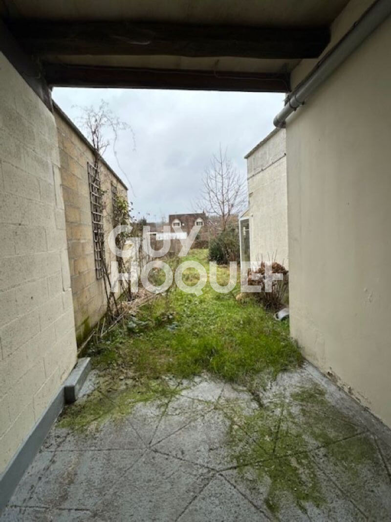 Lacroix-Saint-Ouen : Maison de ville à découvrir ! — photo 2