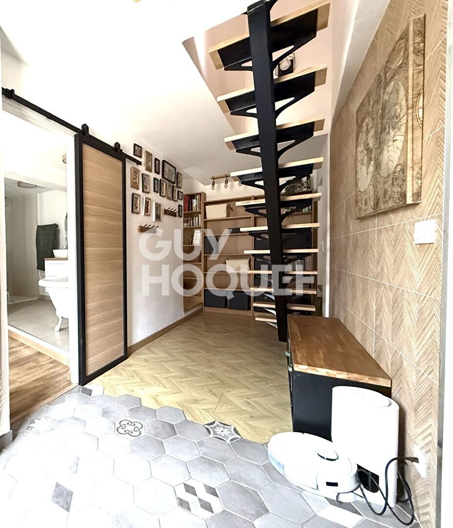 Ancien corps de ferme Rénové avec Maison et granges 5 mn de l'accès A1- Référence C2201