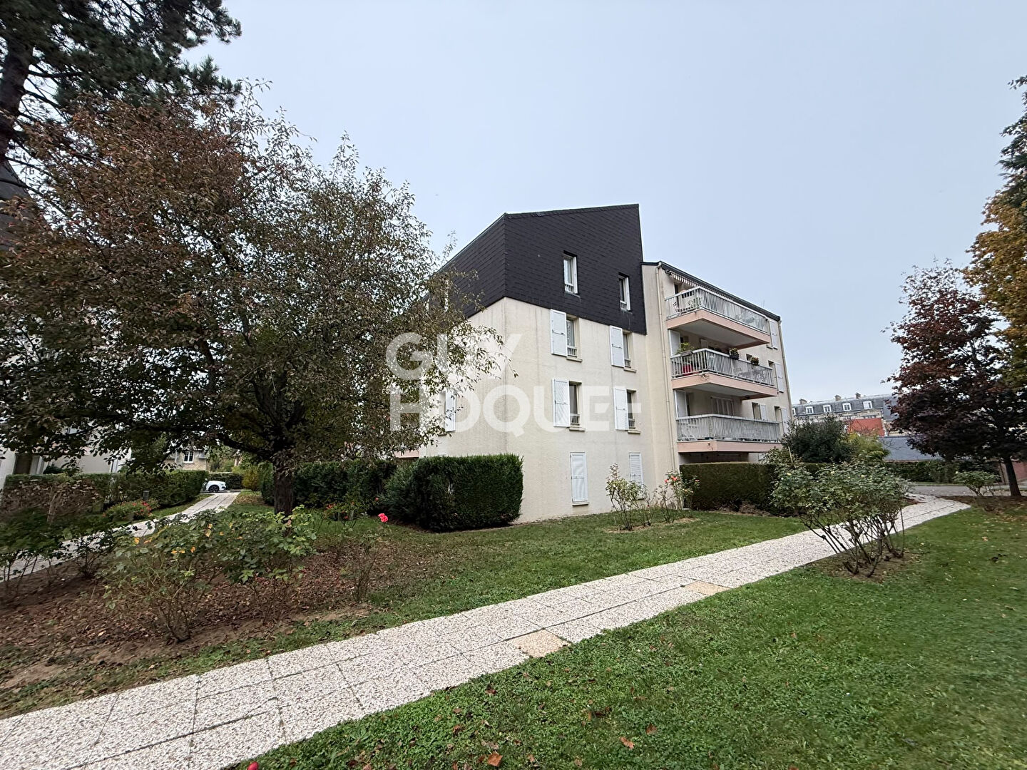 Quartier recherché !! Belle Résidence de standing ! Appartement Duplex 5 pièces à vendre à Compiègne - Réf. C2425 — photo 2
