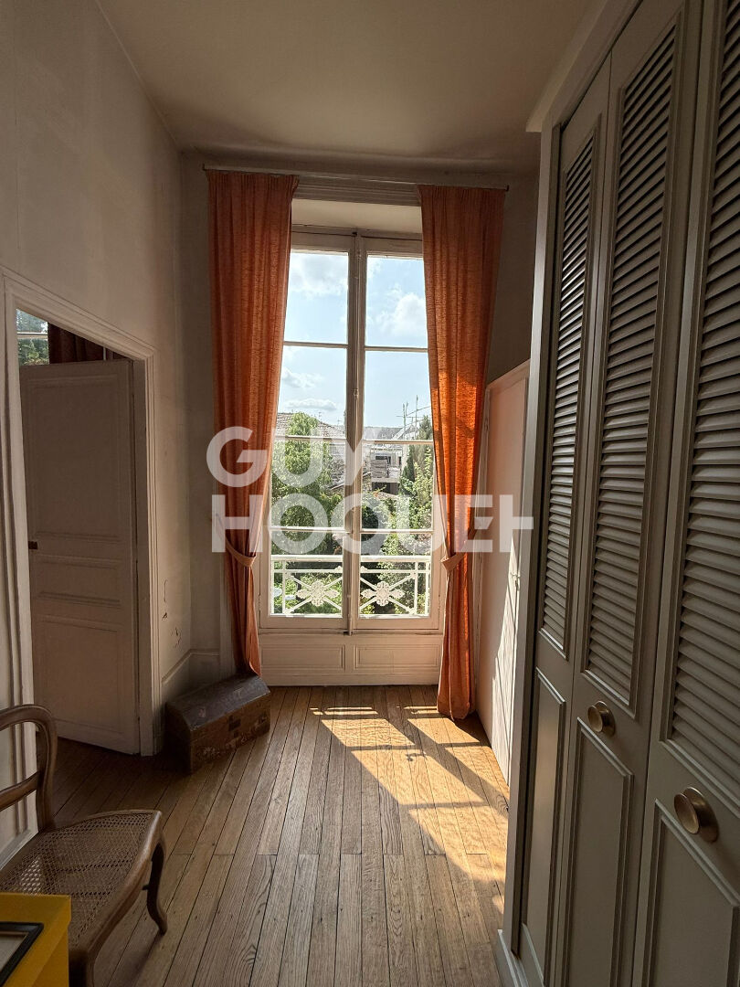 Maison de Maître d'Exception à Compiègne - 5 Chambres, Grand Standing