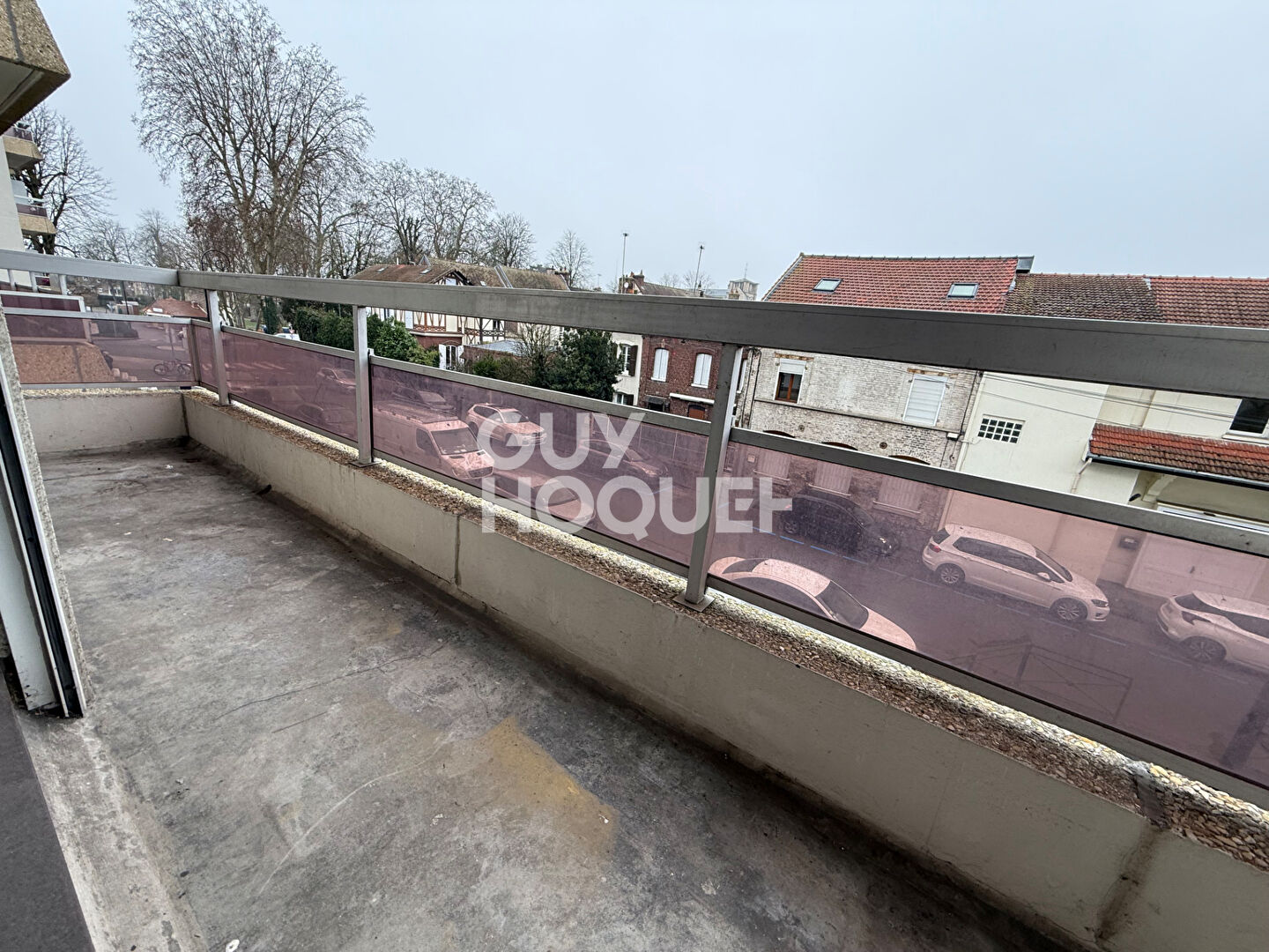 À vendre : Appartement spacieux de 4 pièces - trois chambres à 5 mn à pied de la GARE DE COMPIEGNE