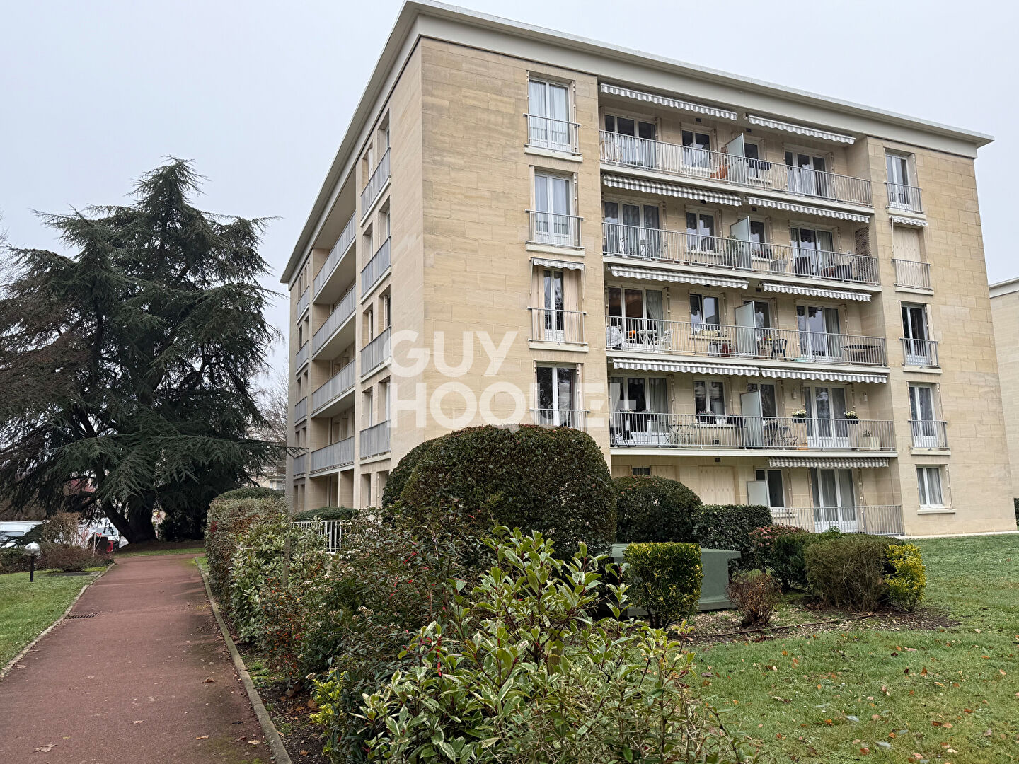 À vendre : Appartement 3 pièces à Compiègne Résidence Sécurisée et Recherchée - Triangle d'Or