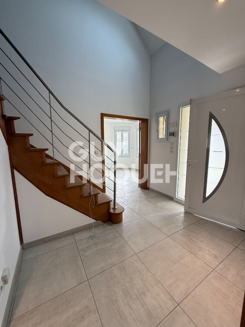 Exceptionnelle maison de prestige à vendre à Compiègne  - Quartier Les Avenues - Réf. 10795