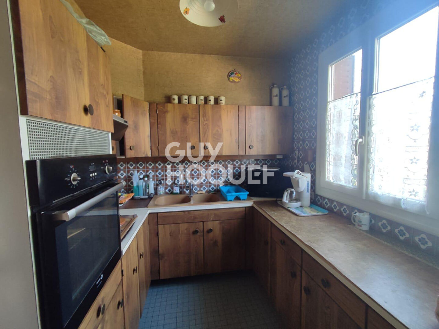 Maison d'exception à vendre à Jonquières avec vue dégagée et grand terrain