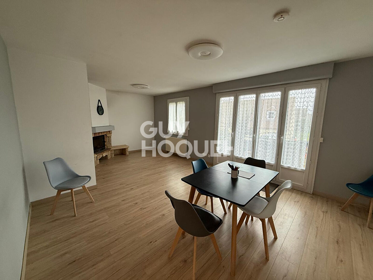 Maison individuelle - 3 chambres - sous-sol complet - combles aménageables