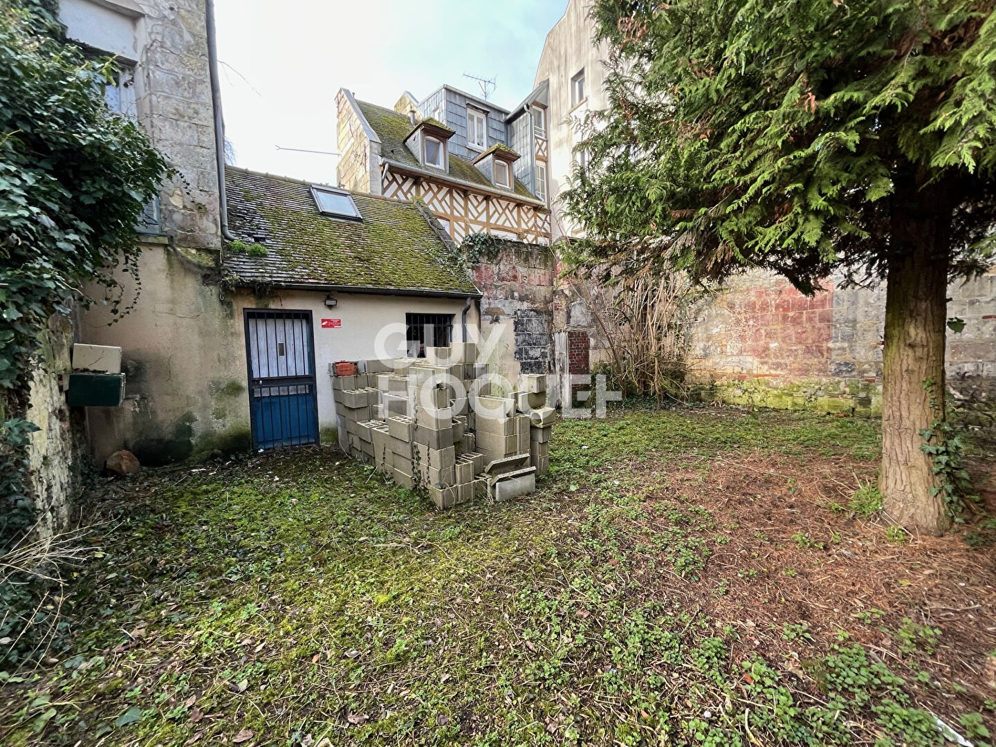 Immeuble à vendre HYPER CENTRE Noyon - Fort potentiel à rénover