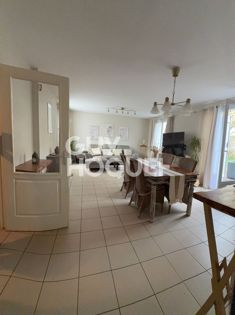 Maison d'exception à vendre à Compiègne avec 5 chambres sans travaux - Réf. C2312