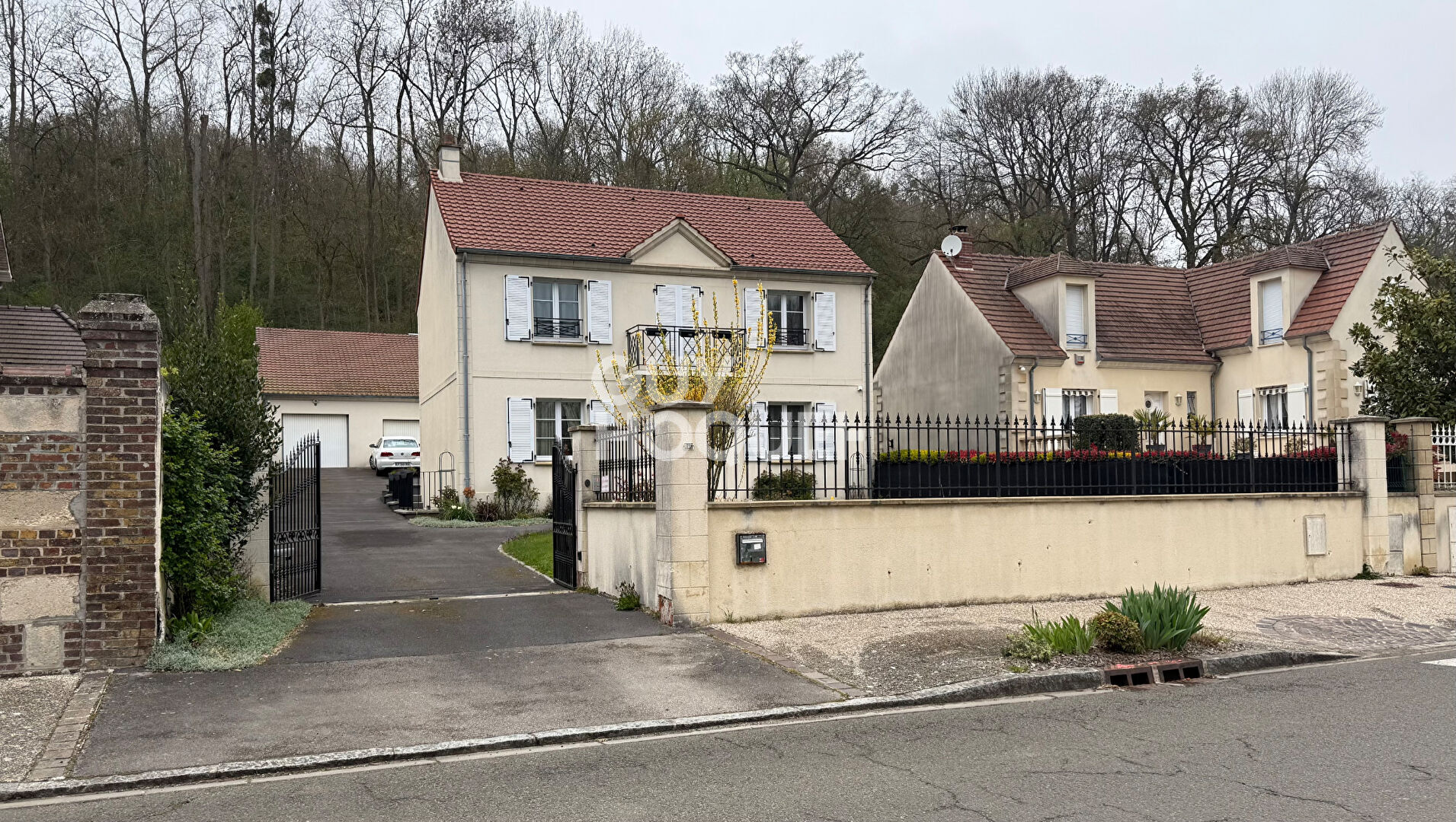 Maison spacieuse 8 pièces à vendre à Jaux, secteur Compiègne