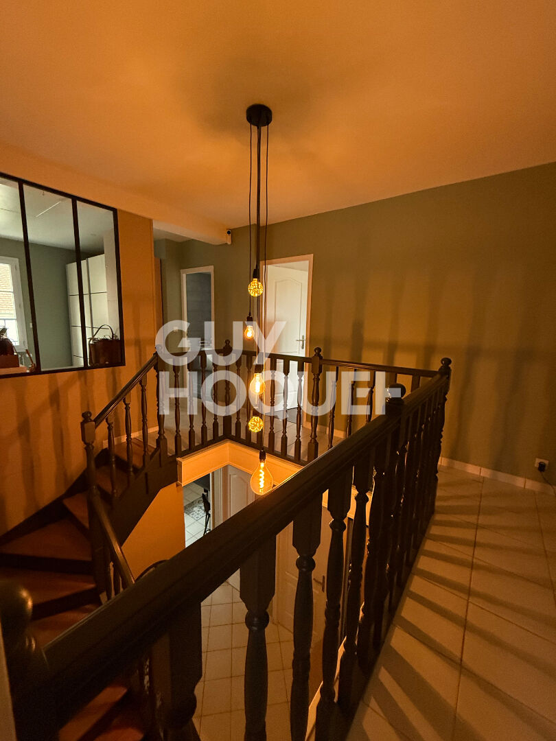 Maison spacieuse 8 pièces à vendre à Jaux, secteur Compiègne