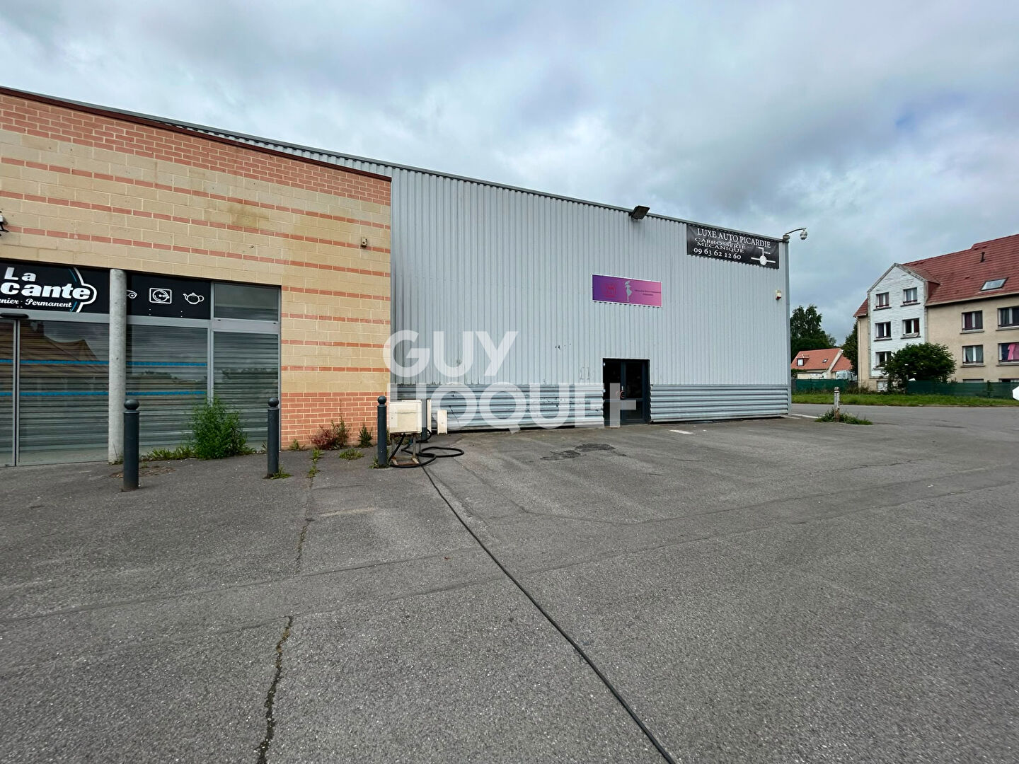 LOCAL COMMERCIAL DE 177 M² SUR 3 NIVEAUX ? IDÉAL SPA, INSTITUT DE BEAUTÉ OU ACTIVITÉ BIEN-ÊTRE