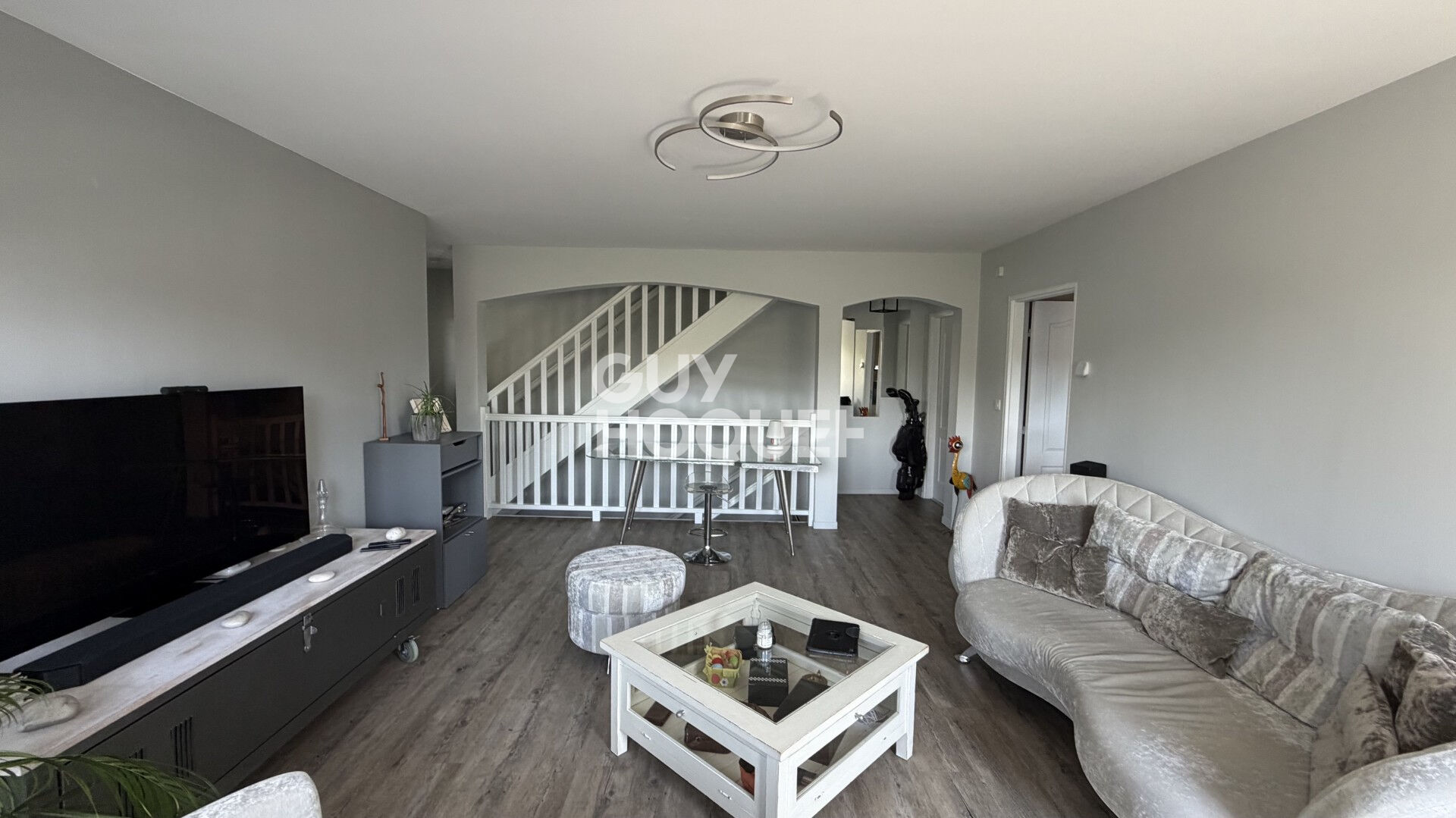 TRINAGLE D'OR Appartement 5 pièces de grand standing à vendre à Compiègne