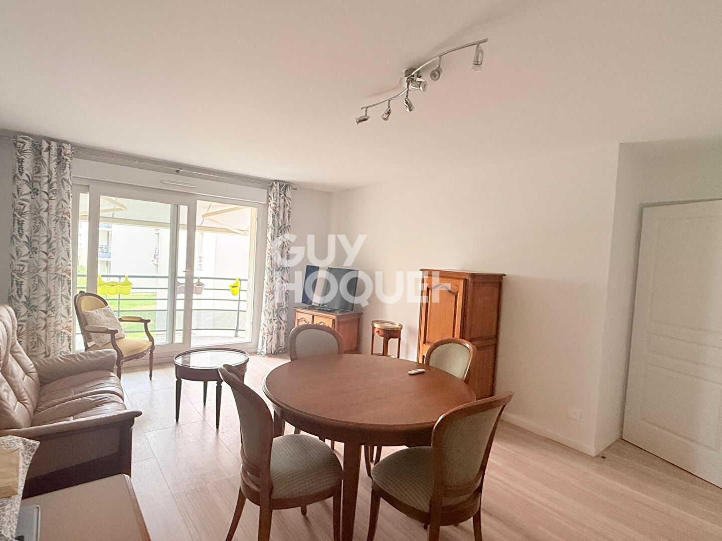 Appartement de Standing sécurisé 3 pièces - Parking - Balcon à vendre à Compiègne Centre - — photo 2
