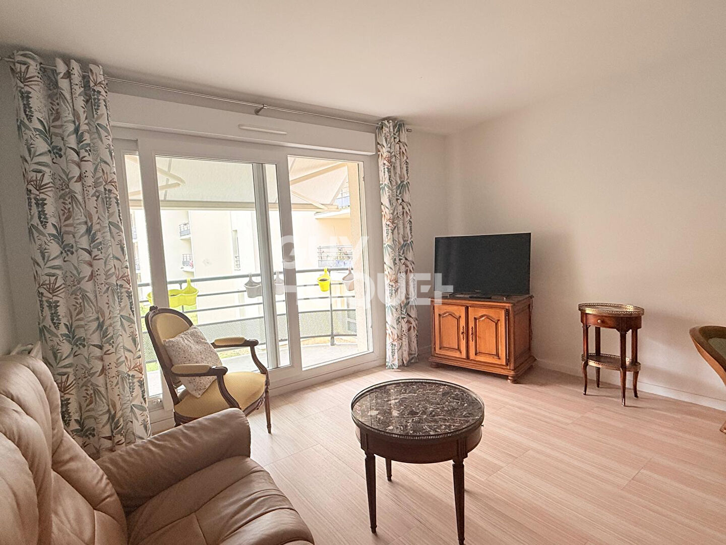 Appartement de Standing sécurisé 3 pièces - Parking - Balcon à vendre à Compiègne Centre -