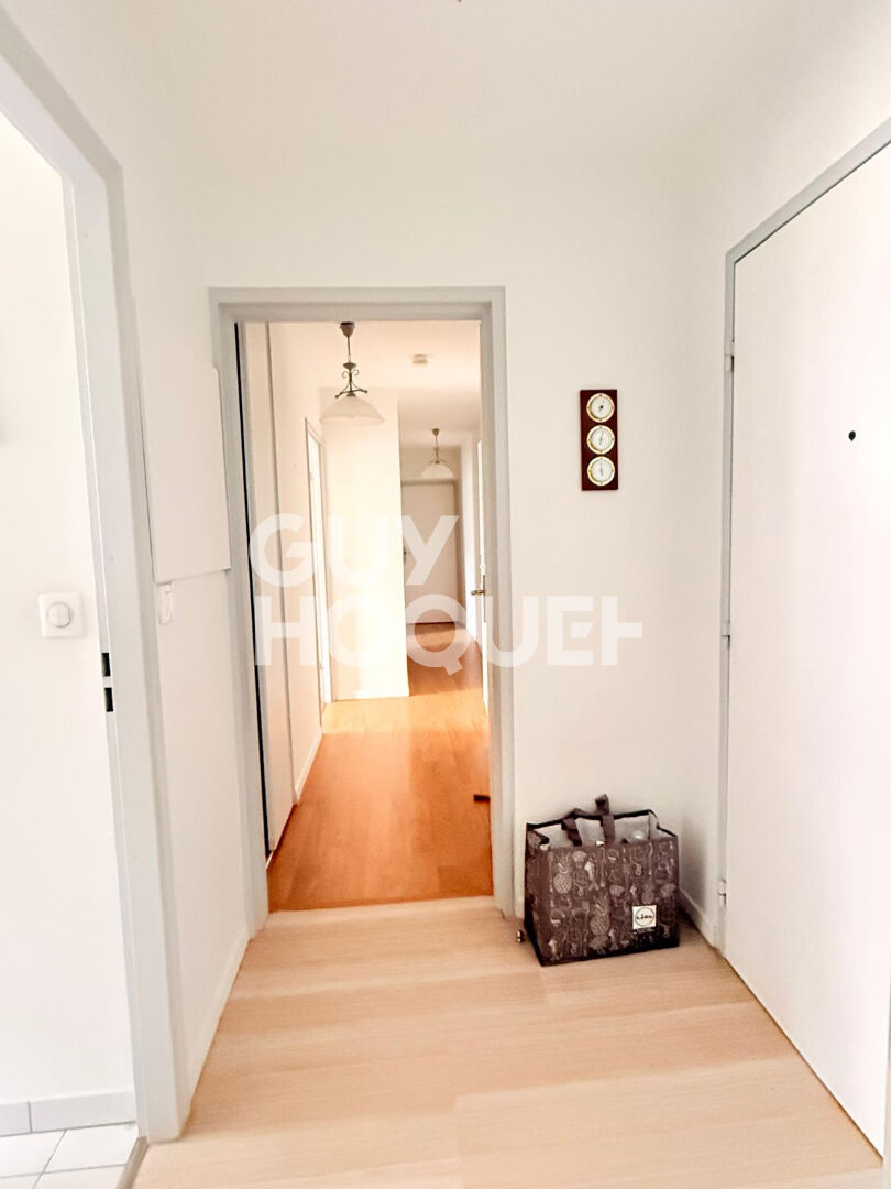 Appartement de Standing sécurisé 3 pièces - Parking - Balcon à vendre à Compiègne Centre -