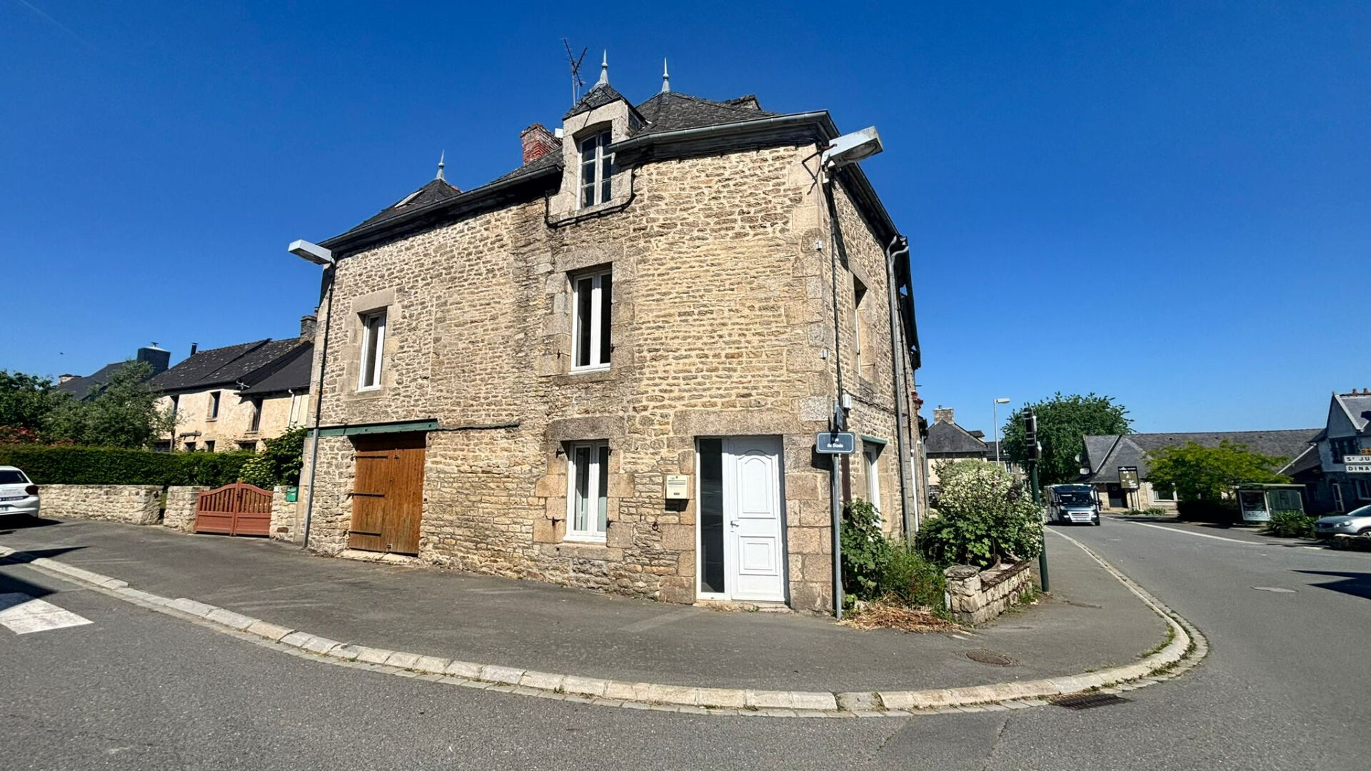 Maison de bourg en centre de Plumaudan