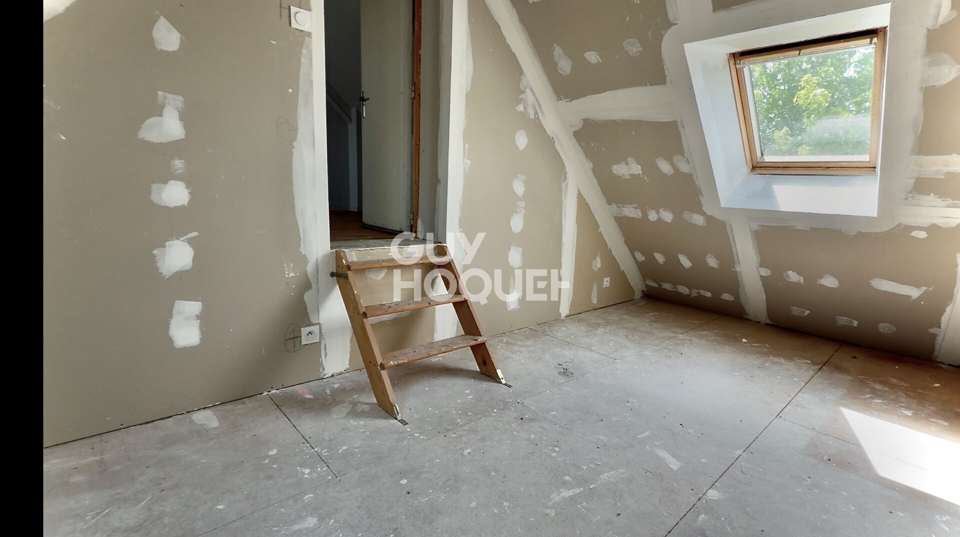 Maison DINAN Léhon environ 89 M2