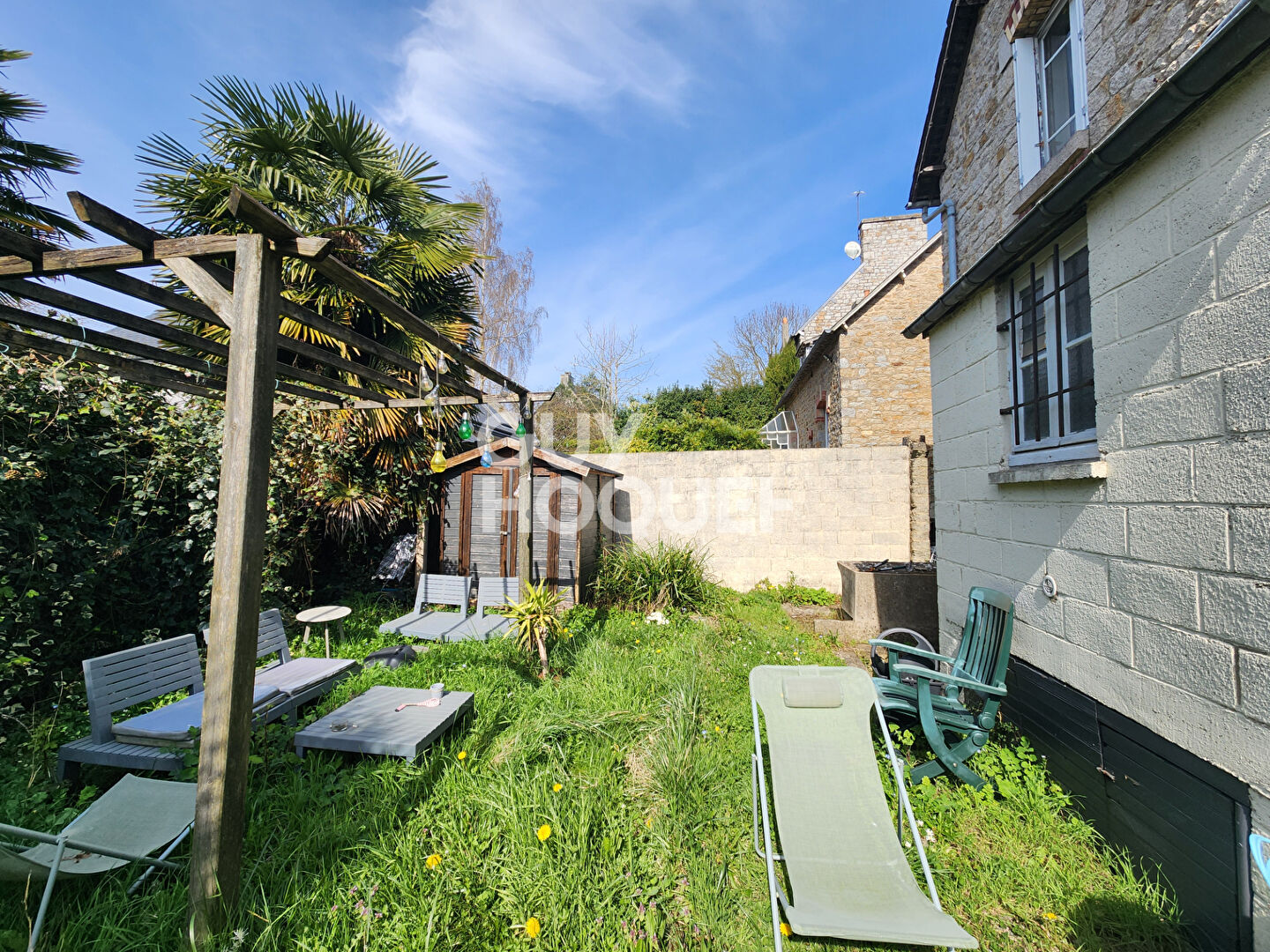 A vendre à Dinan, maison en pierre sous ardoises, 95m², 4p, 3 chbres