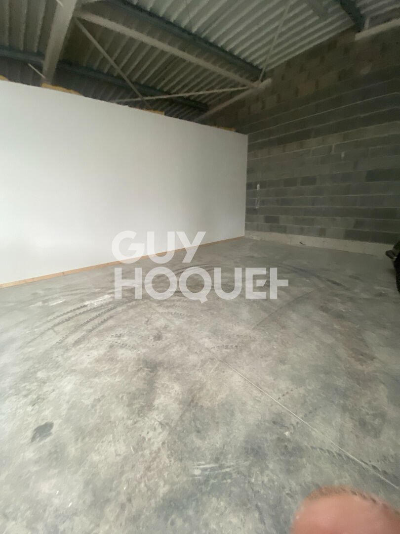 Entrepôt  Dinan 130 m2