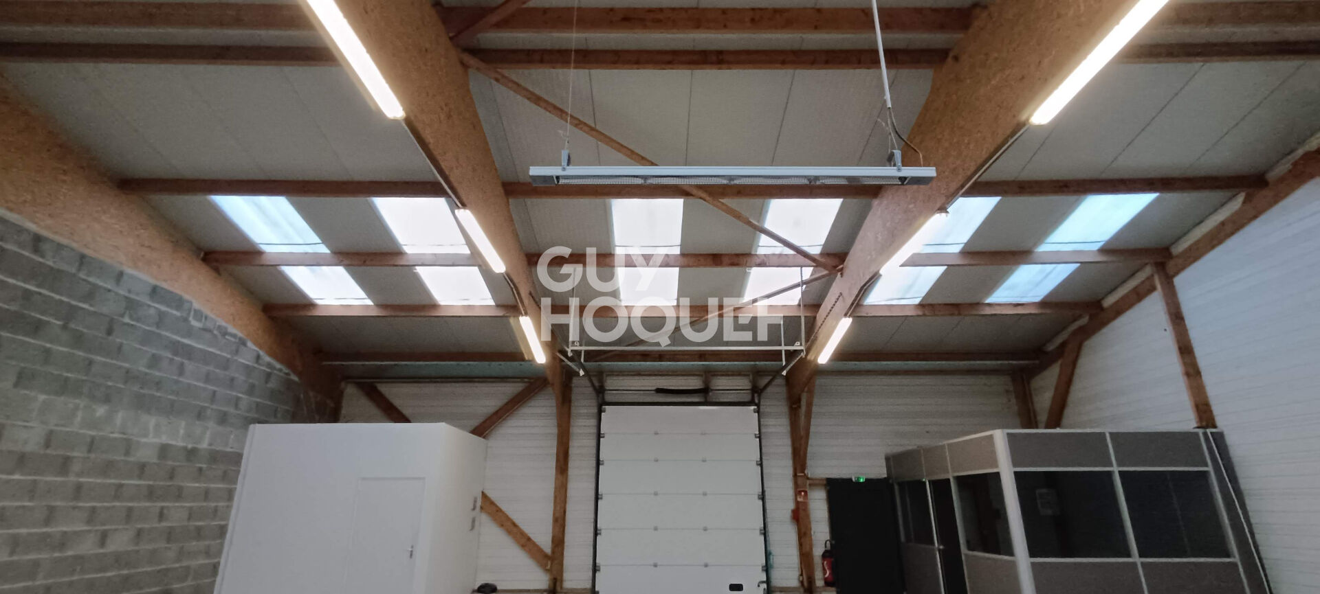 Location entrepôt avec bureau