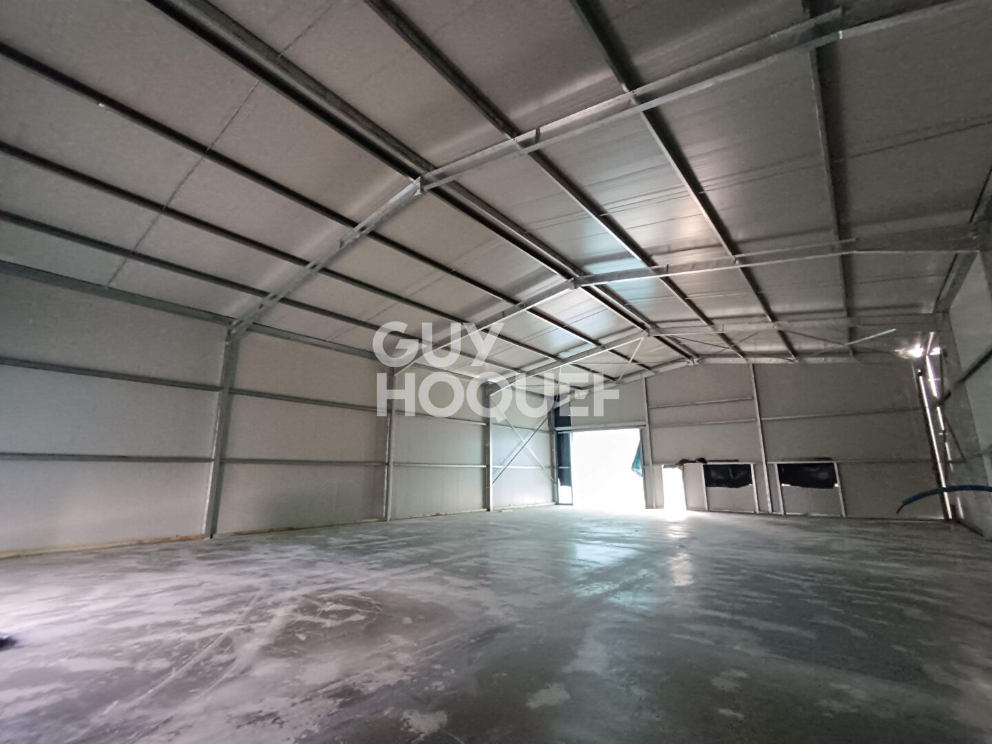 Entrepôt / local industriel  400 m2