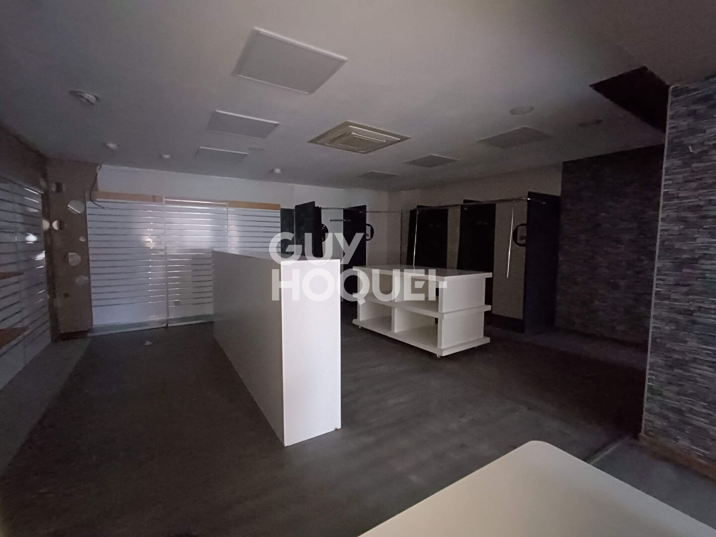 Location local commercial / Top emplacement