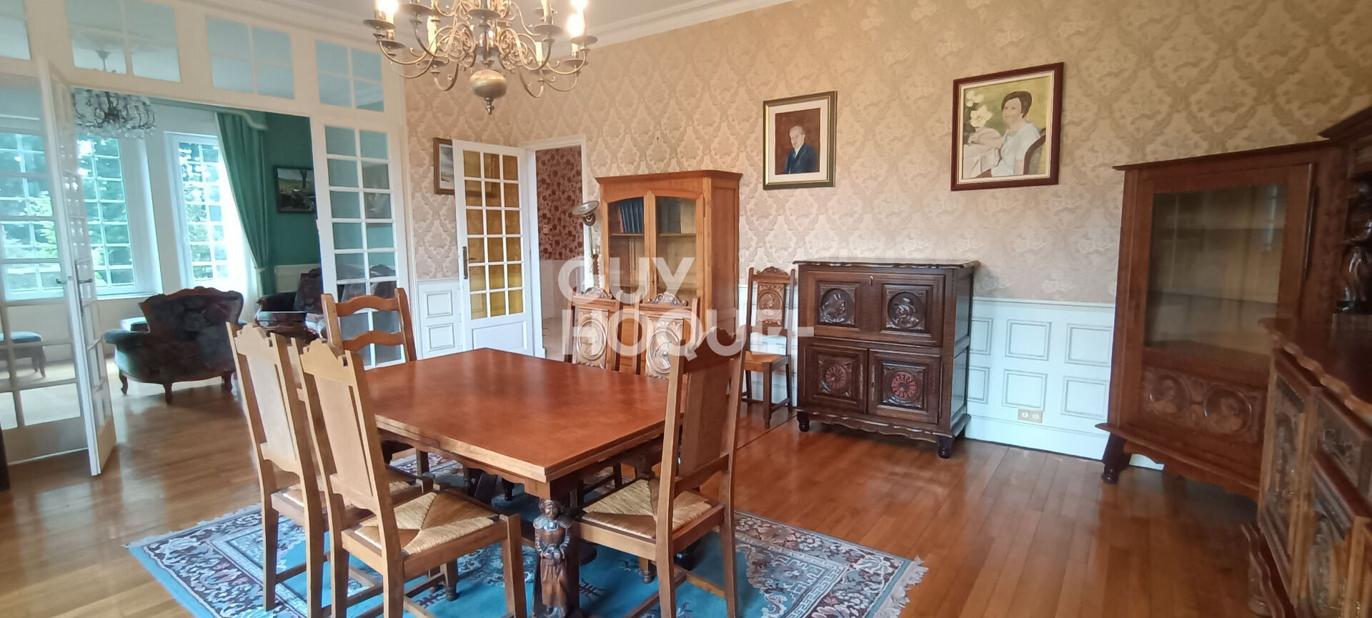 Demeure traditionnelle d'environ 245 m² - PLELAN LE PETIT (22)