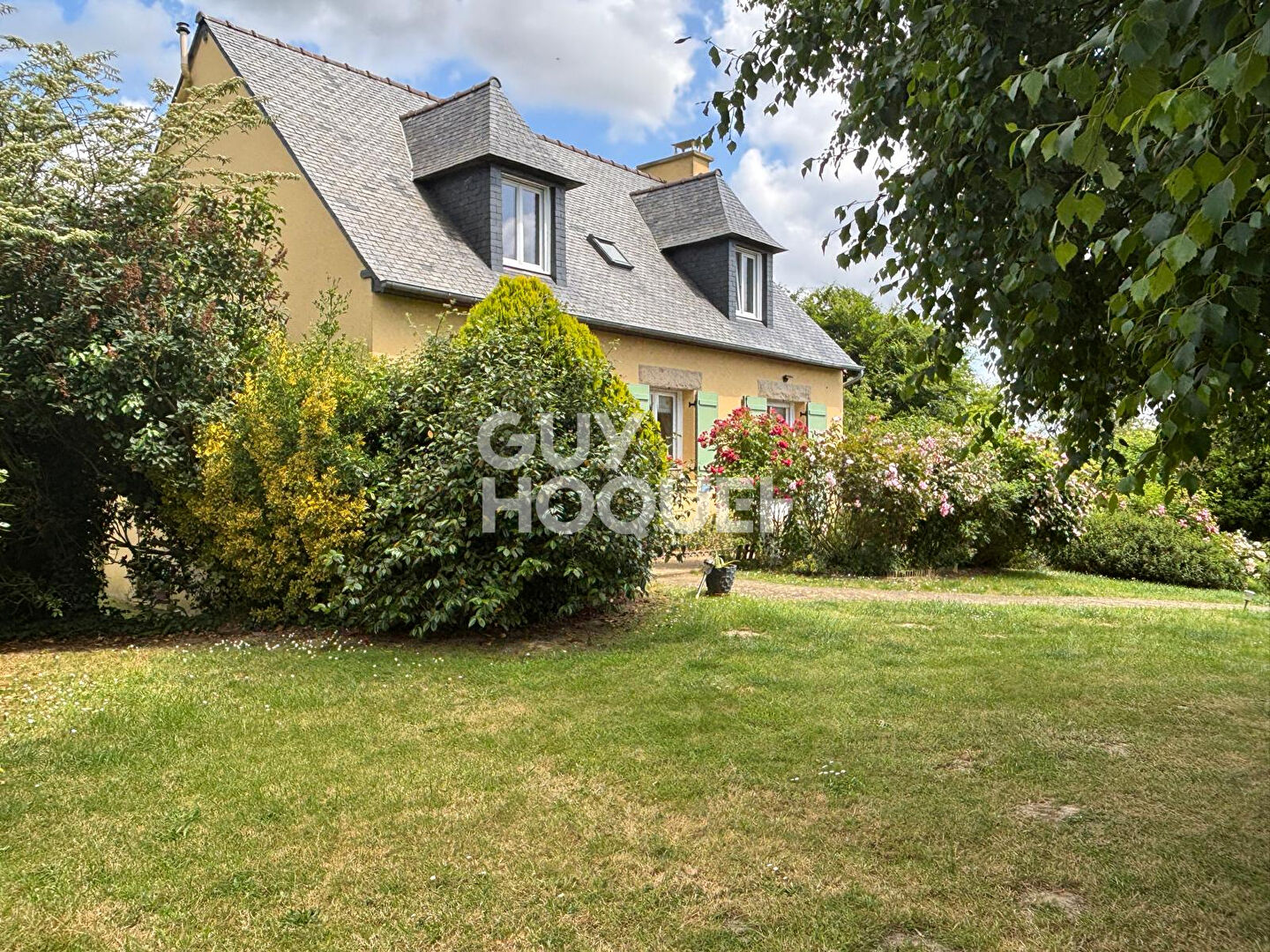 Maison d'habitation sur sous sol total d'environ 135m² -  Saint Judoce