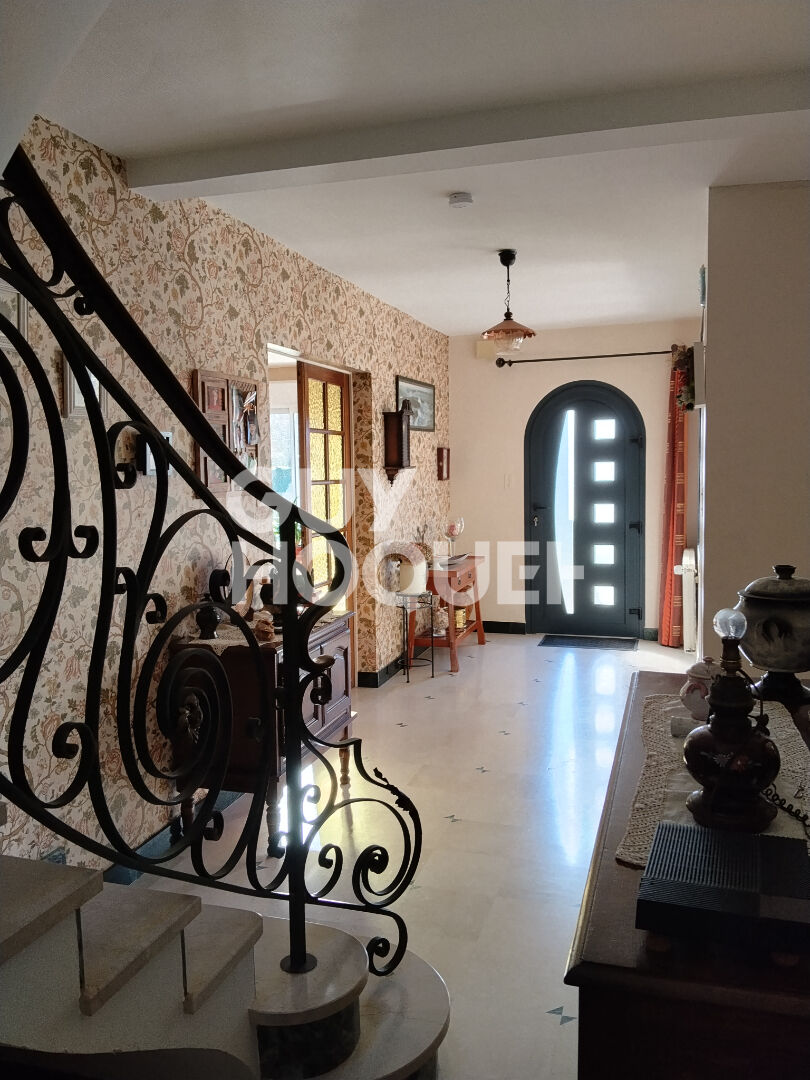 Maison  7 pièce(s) 171 m2 Saint-Hélen