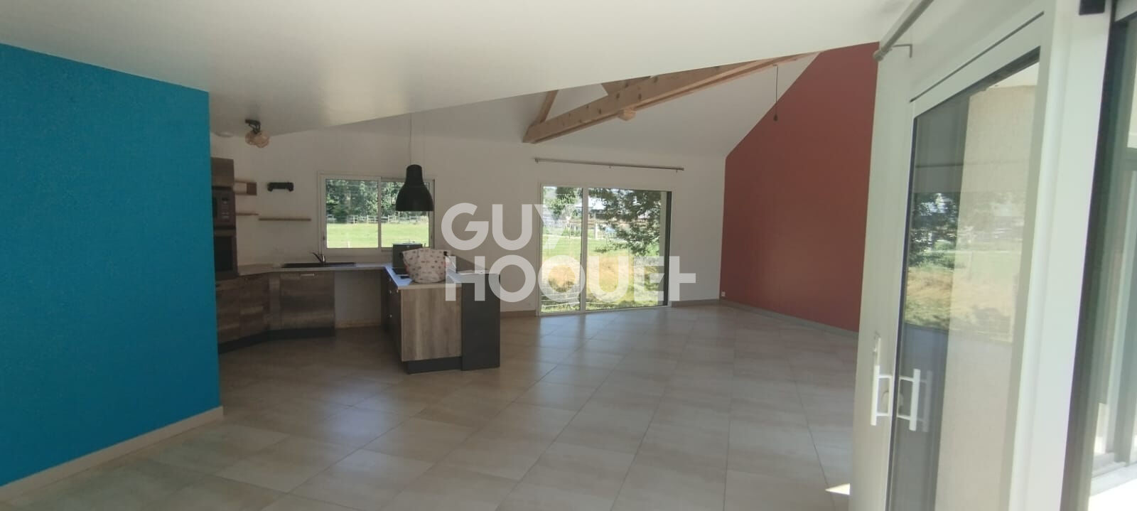 Maison récente en quartier résidentiel prisé