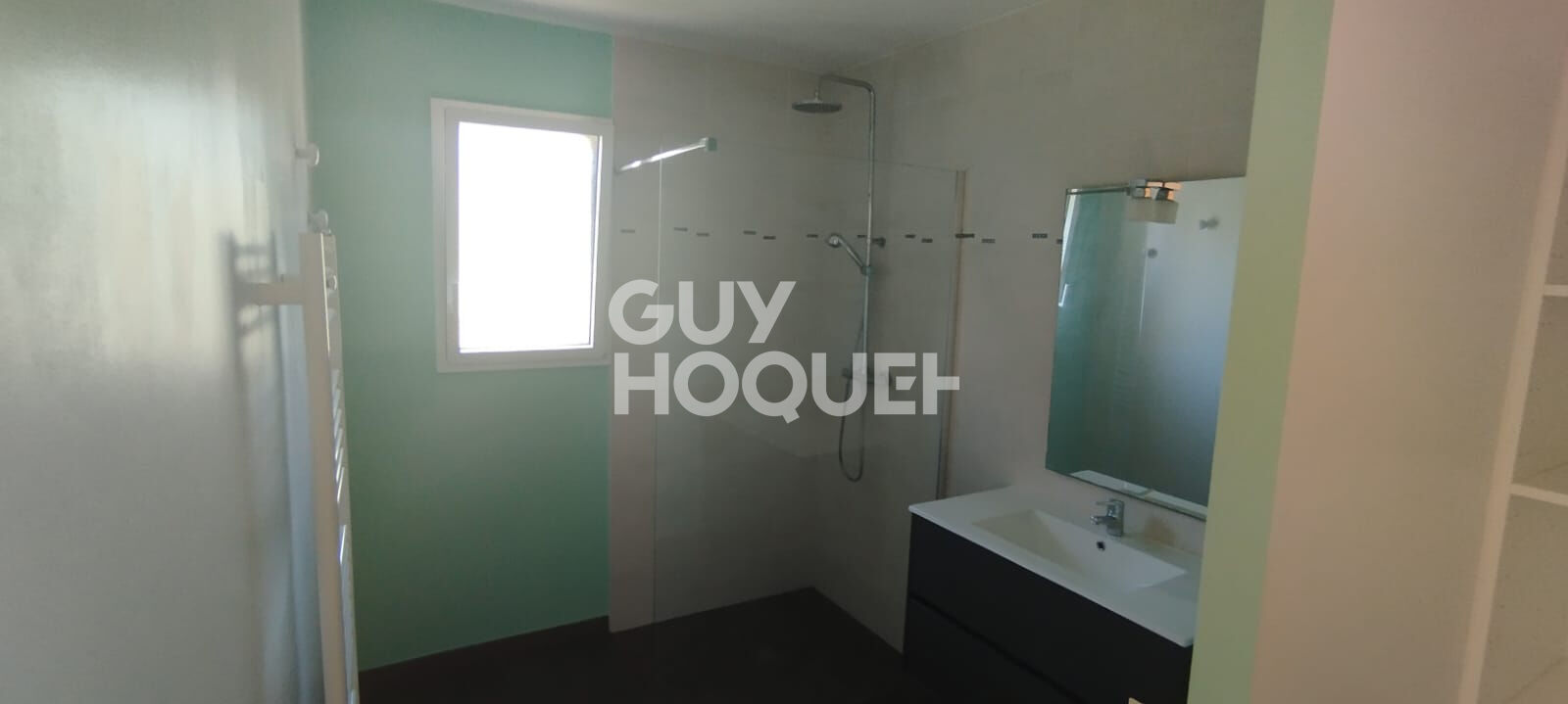 Maison récente en quartier résidentiel prisé