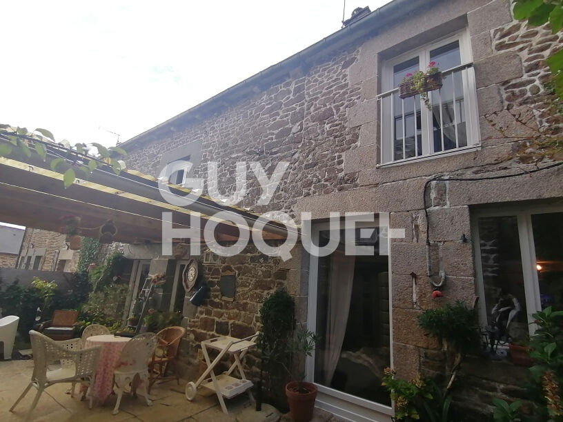 Maison en pierre d'environ 98 m2 - 22100 SAINT-HELEN