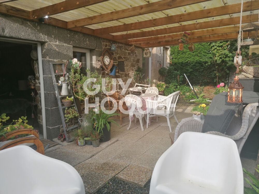 Maison en pierre d'environ 98 m2 - 22100 SAINT-HELEN