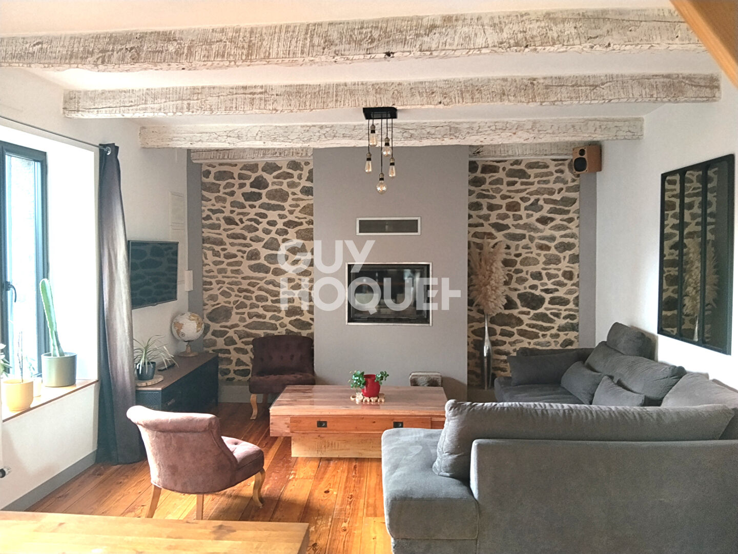 Magnifique longère rénovée à Pleudihen