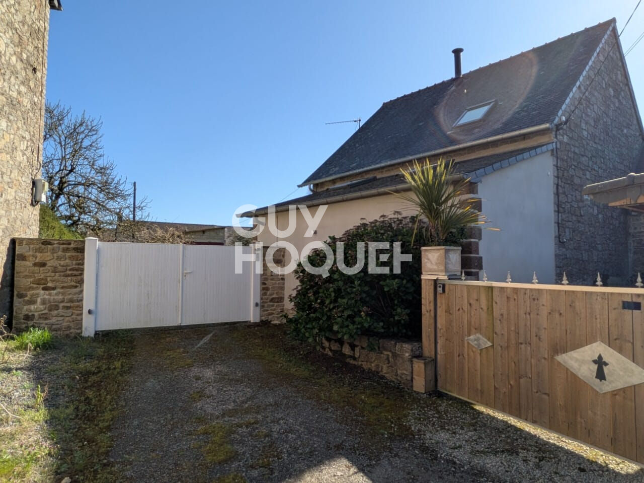 Charmante maison en pierre ? Hameau paisible à Trélivan (22)