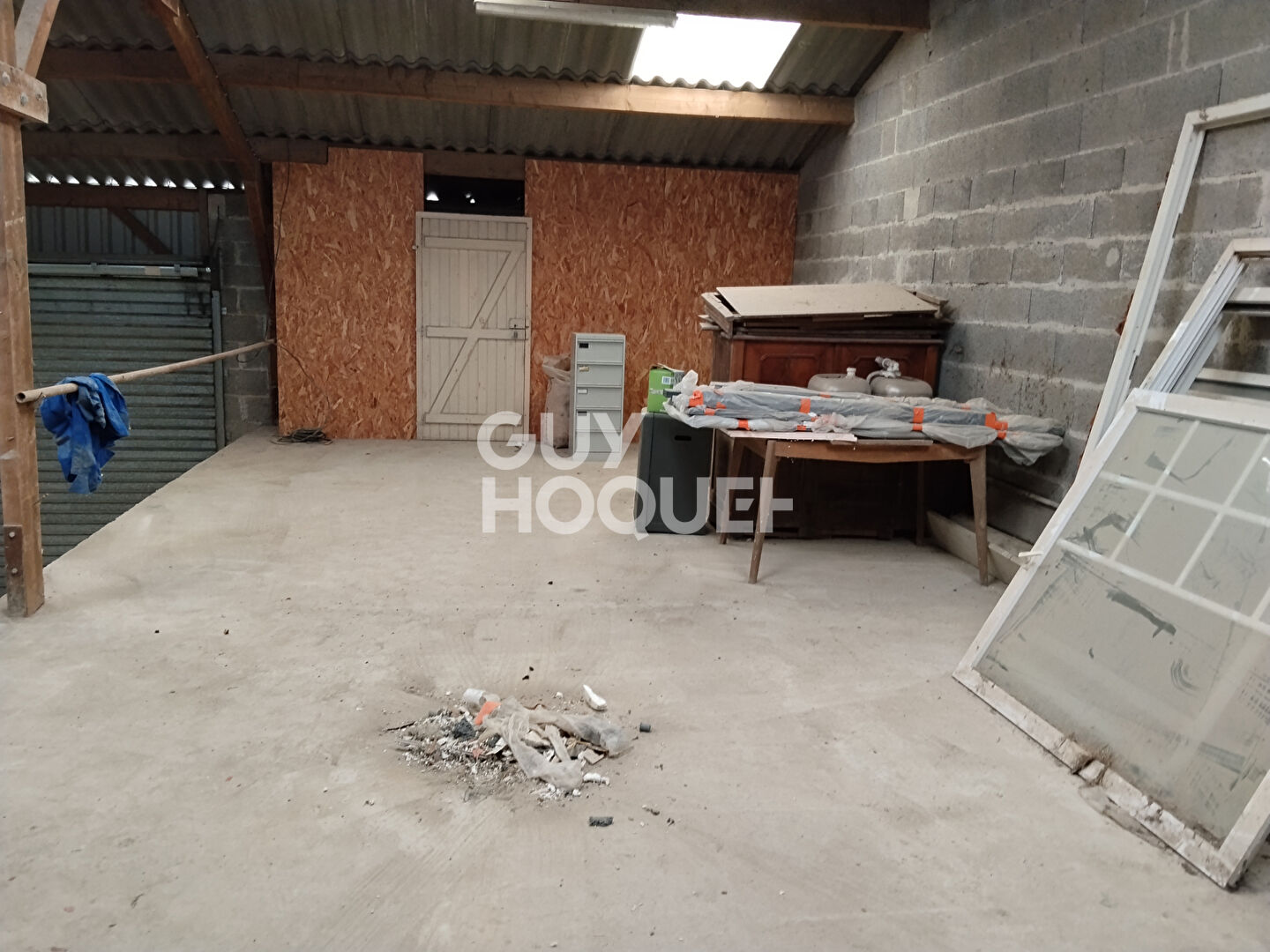Entrepôt / local industriel  250 m2