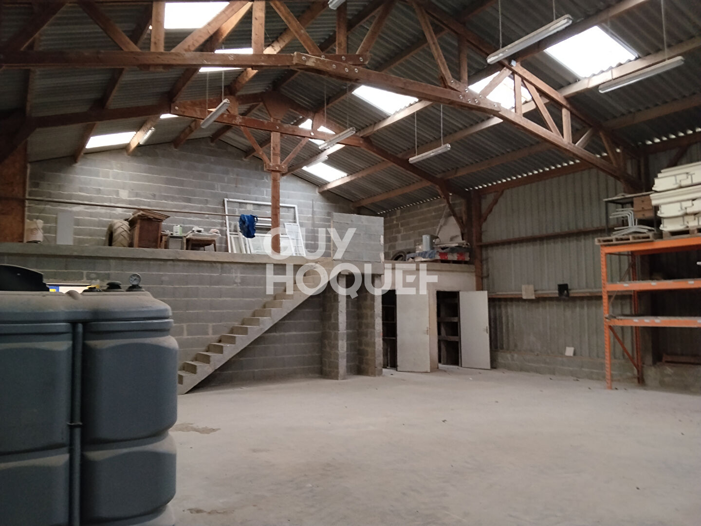 Entrepôt / local industriel  250 m2