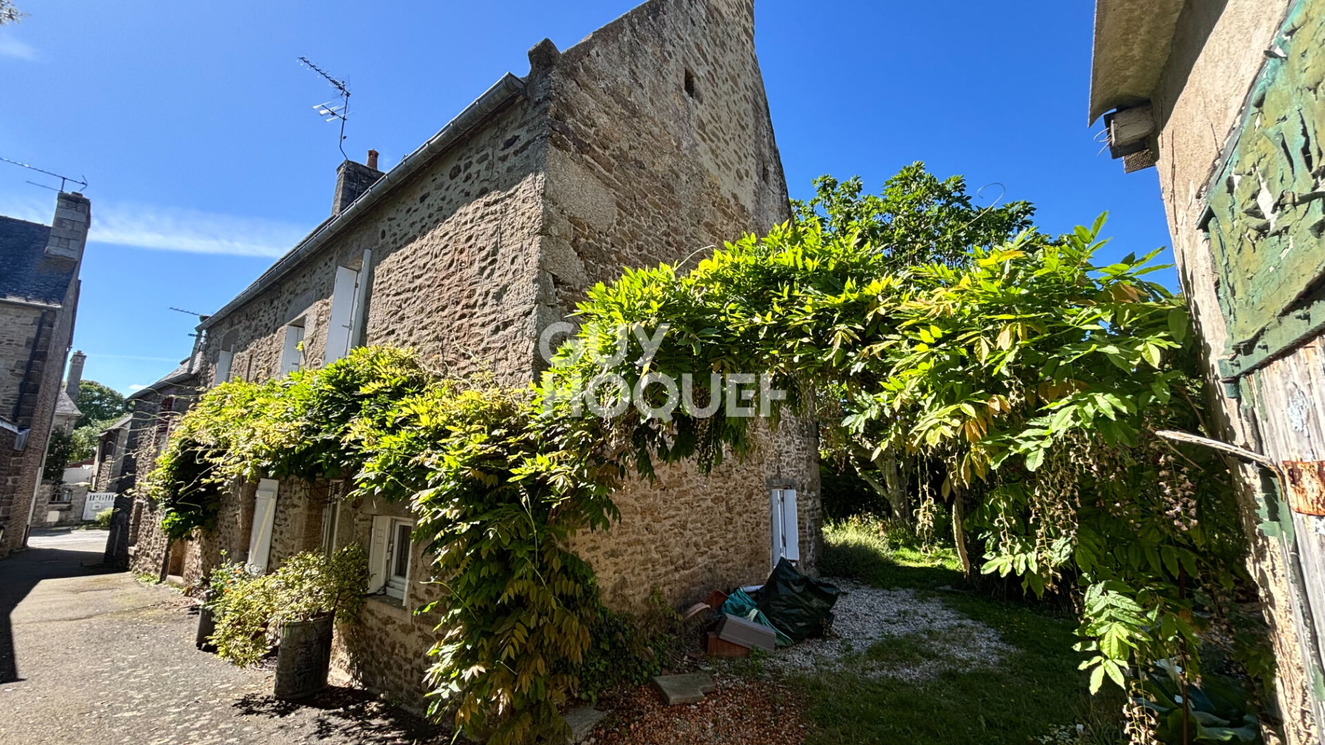 Maison DINAN environ 84 M²