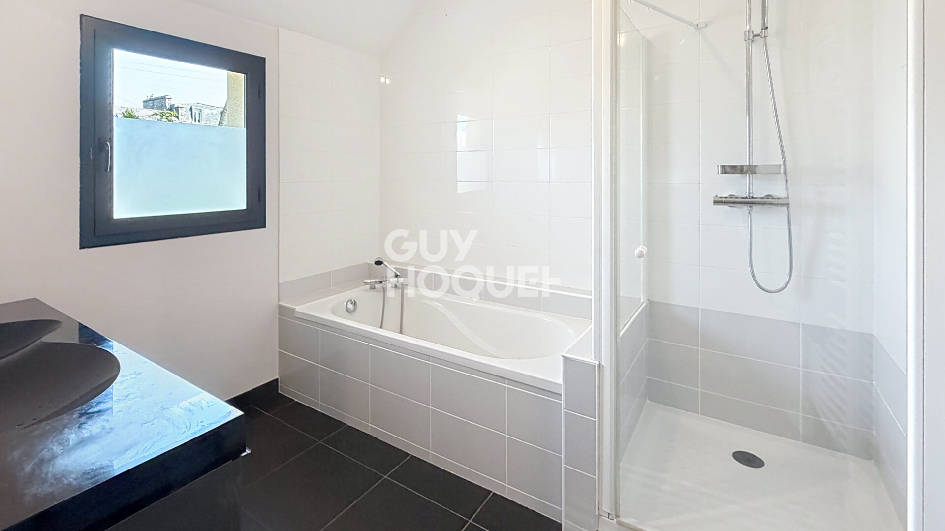 MAISON FAMILIALE - DINAN  A PIED- 4 CH - BBC - CALME