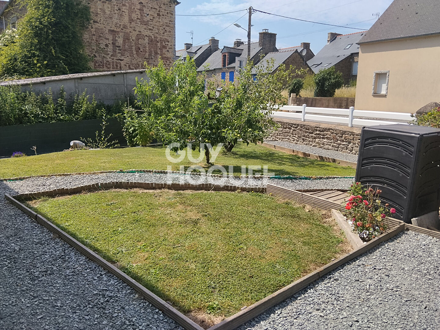 Maison contemporaine de PLAIN PIED  d'environ 70 m²  22100 LANVALLAY