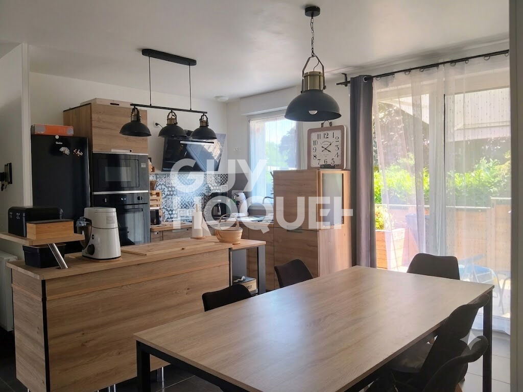 Maison contemporaine de PLAIN PIED  d'environ 70 m²  22100 LANVALLAY