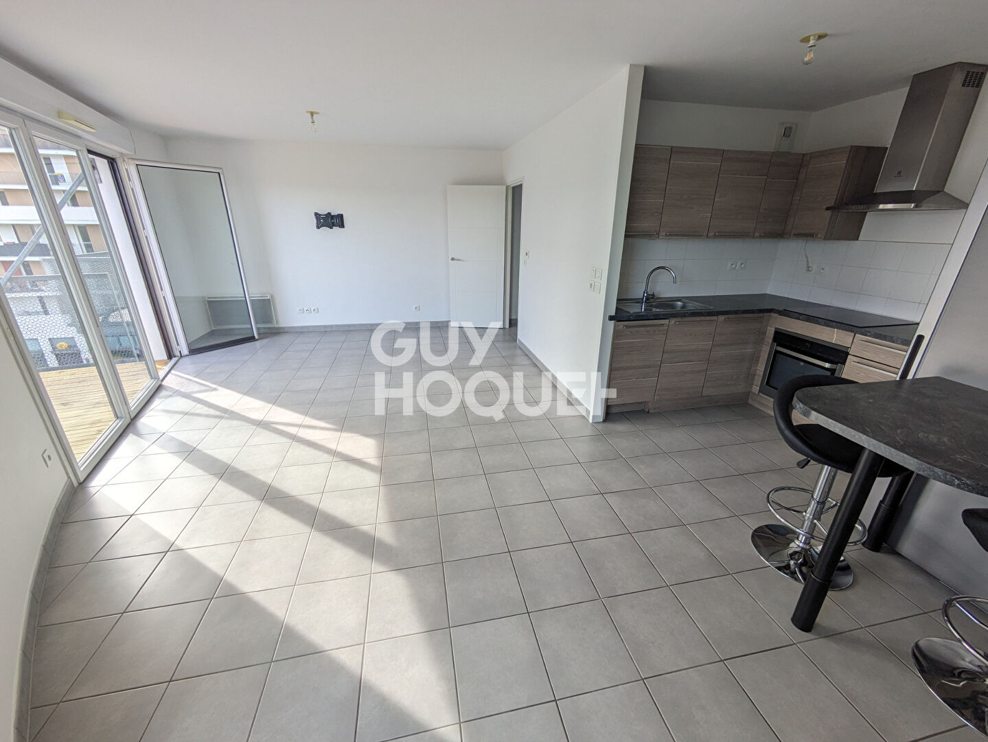 Saint-Nazaire Ouest - grand T2 (54m²) - balcon- parking