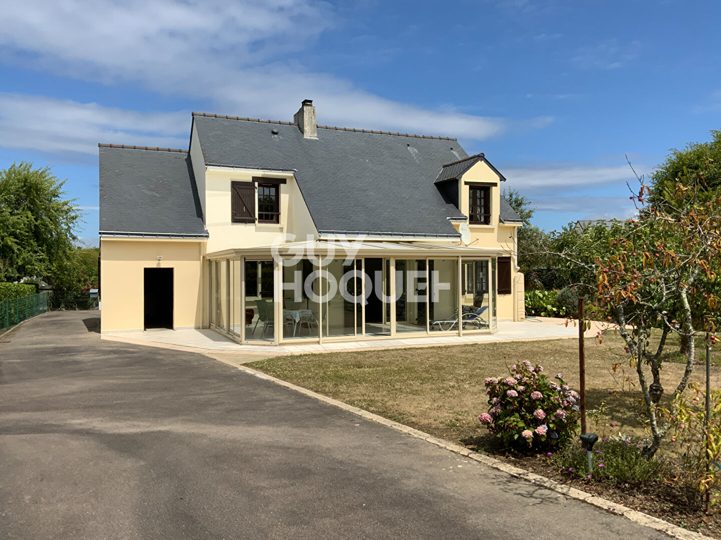 Charmante maison de 121 m² avec grand terrain de 1018m² à vendre