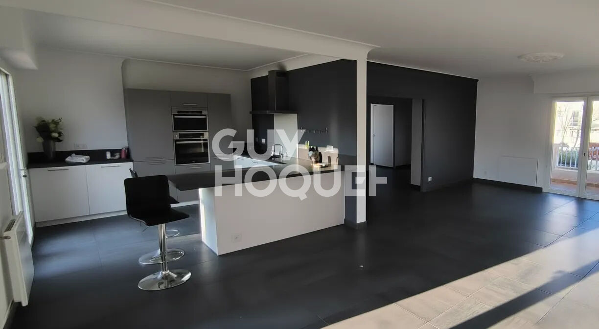 Maison/Appartement  avec jardin