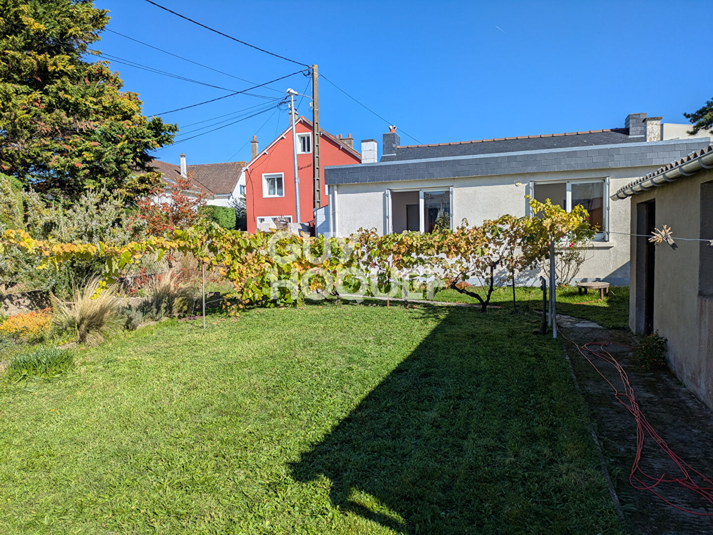 Maison rénovée plain pied - 2 chambres - jardin