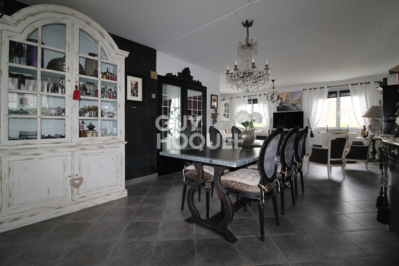 Sautron - Maison familiale 4 chambres avec sous-sol et très beau jardin arboré