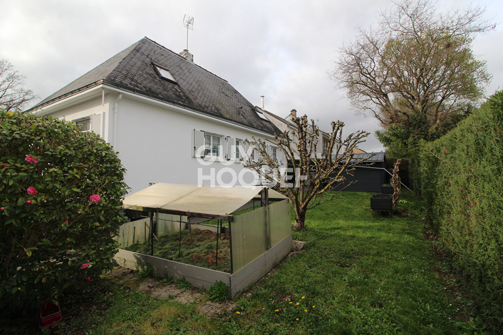 Sautron - Maison familiale 4 chambres avec sous-sol et très beau jardin arboré