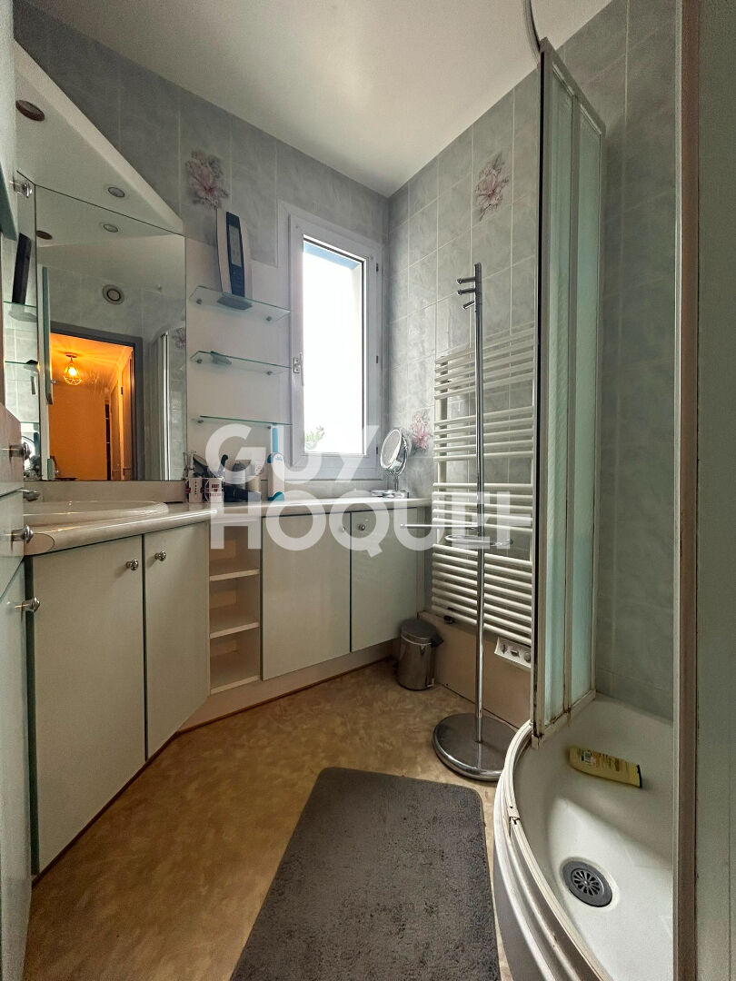 Grand appartement T2 avec balcon, cave et parking ? Saint-Nazaire