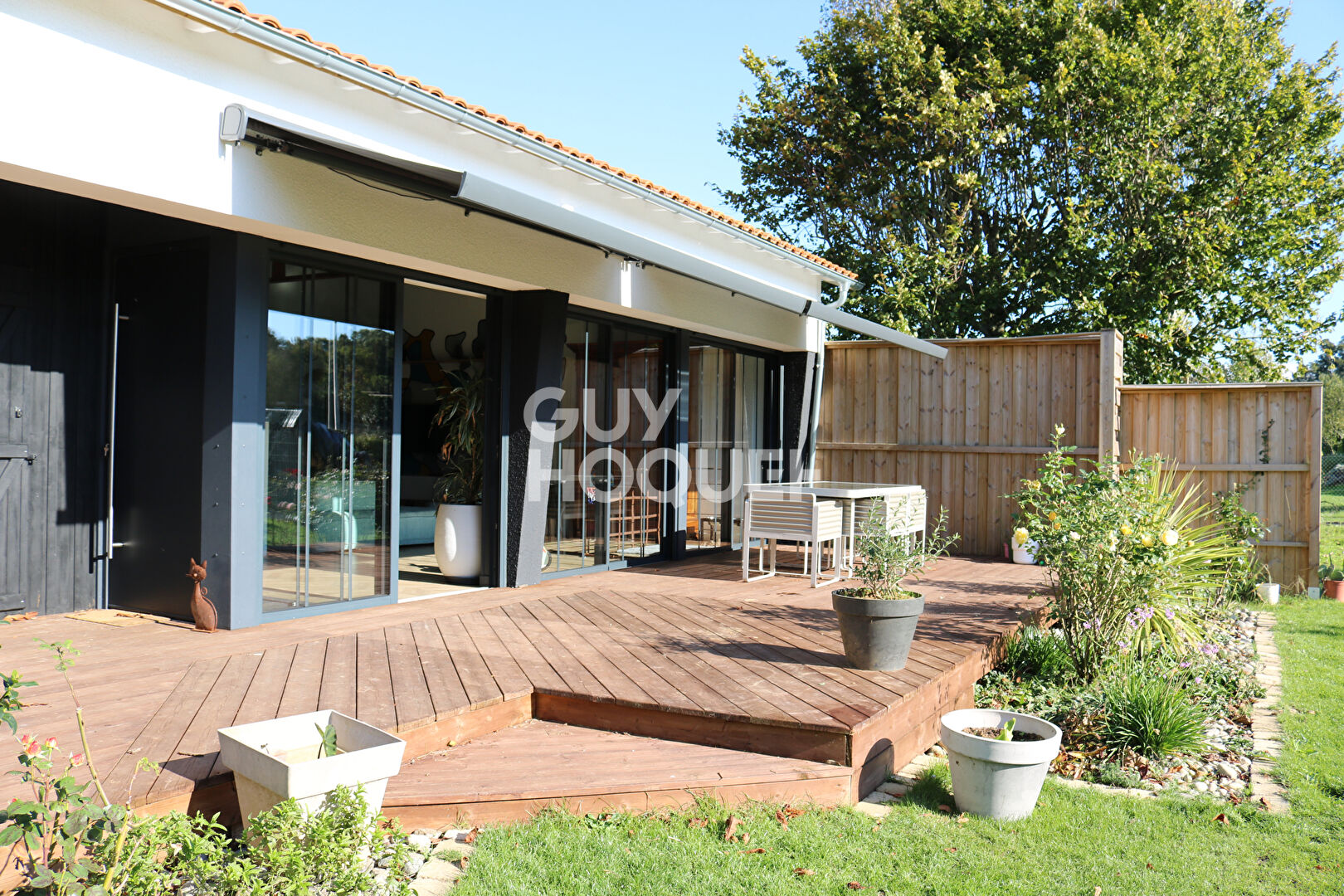 DOMPIERRE SUR MER : maison F6 (180 m²) à vendre