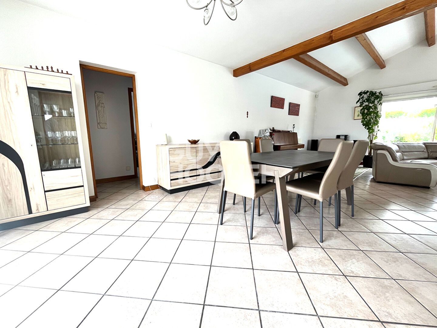 Maison spacieuse à vendre à Périgny - 5 chambres avec piscine