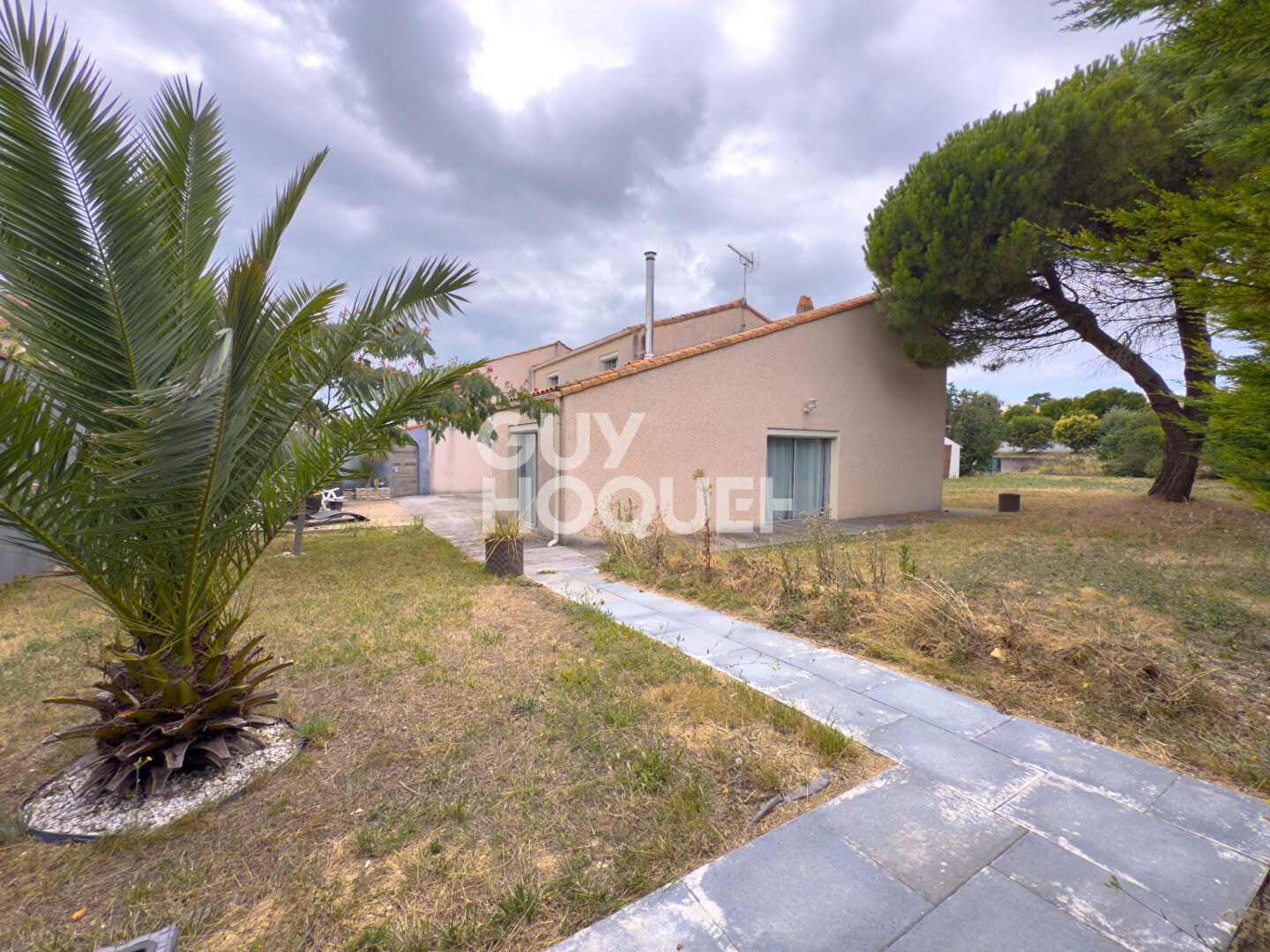 L HOUMEAU : maison F6 (152 m²) en vente